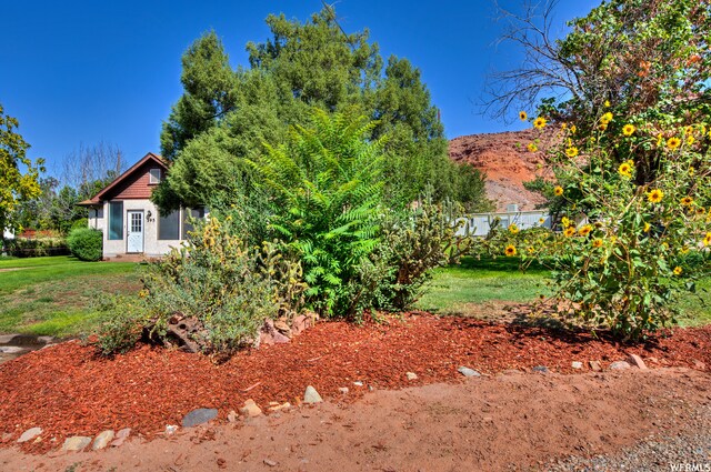 195 E 200 N, Moab, UT 84532 - view of grassy yard