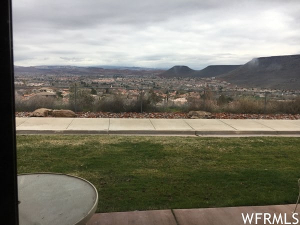1845 W Canyon Dr Unit 304, St George, UT 84770 - view of yard featuring a mountain view