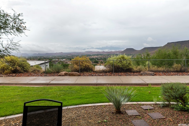 1845 W Canyon Dr Unit 304, St George, UT 84770 - view of home's community featuring a mountain view and a yard