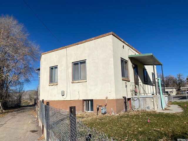 333 W Railroad Ave, Price, UT 84501 - view of home's exterior featuring a yard