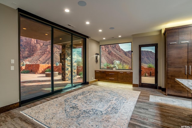854 W Tawgoo Ct, Ivins, UT 84738 - interior space featuring a wall of windows, a wealth of natural light, recessed lighting, and wood finished floors