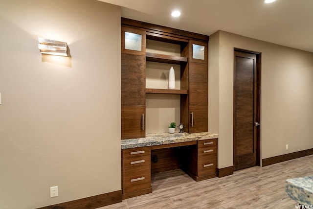 854 W Tawgoo Ct, Ivins, UT 84738 - unfurnished office with light wood-type flooring, recessed lighting, baseboards, and built in study area