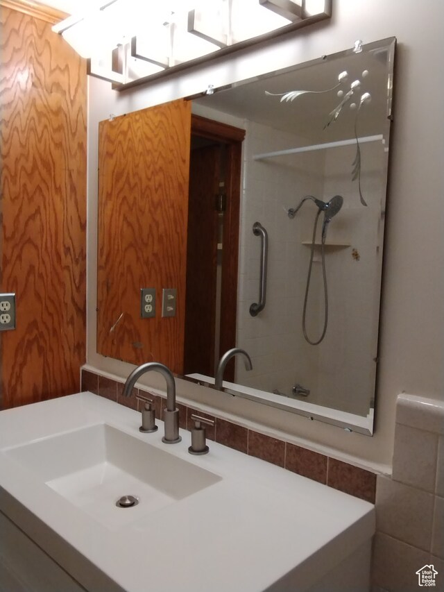182 E 9000 S, Sandy, UT 84070 - bathroom featuring vanity