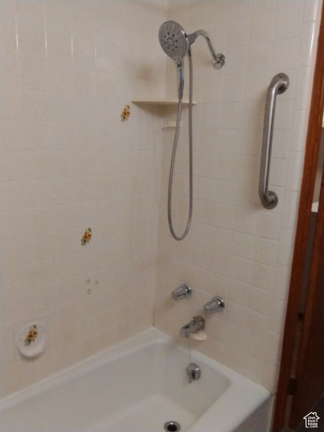 182 E 9000 S, Sandy, UT 84070 - bathroom with tiled shower / bath