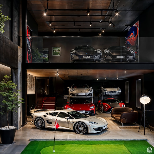 4123 N Forestdale Dr Unit 1, Park City, UT 84098 - view of vehicle parking