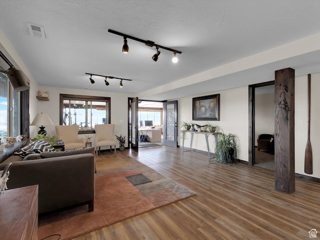 1271 E Oakridge Rd S, Park City, UT 84098 - living room featuring visible vents and wood finished floors