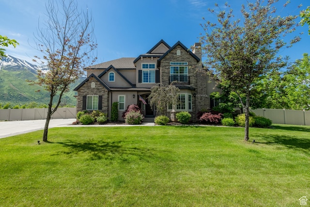 340 E Maple St, Mapleton, UT 84664 - craftsman inspired home featuring a front yard