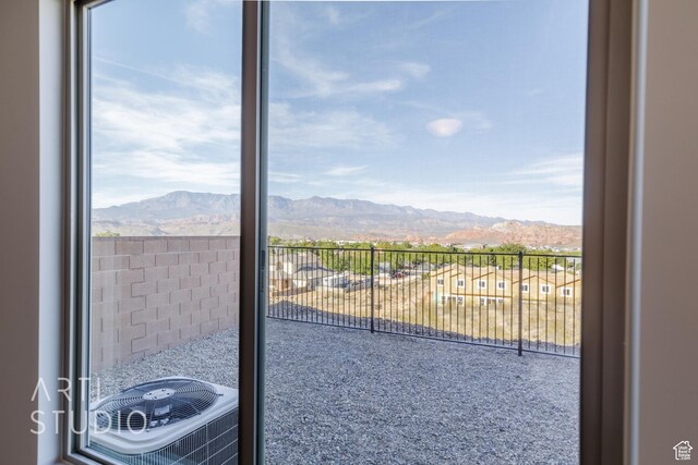 2086 W 320 S, Hurricane, UT 84737 - doorway to outside featuring a mountain view