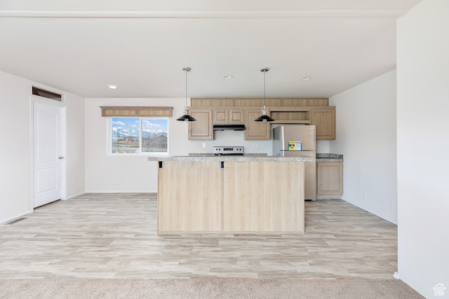 750 E 400 N Unit 220, Mount Pleasant, UT 84647 - kitchen featuring stainless steel fridge, pendant lighting, light wood-type flooring, and stove