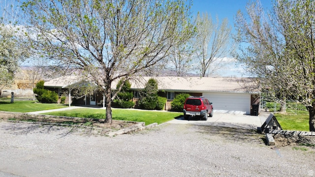 75 E 300 N, Glenwood, UT 84730 - ranch-style house featuring a front lawn and a garage