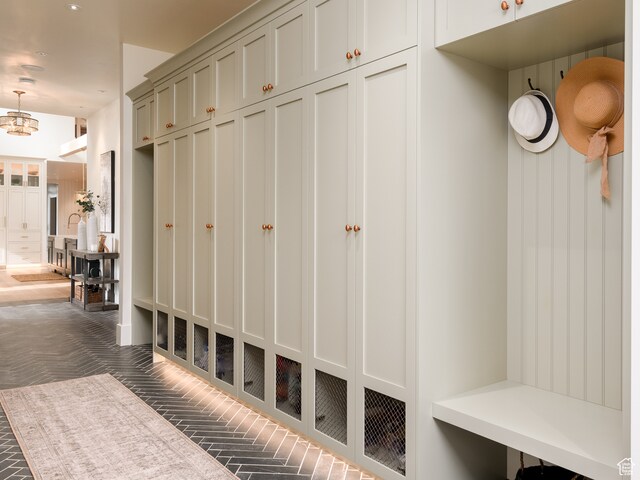 616 E Stokes Ave S, Draper, UT 84020 - view of mudroom