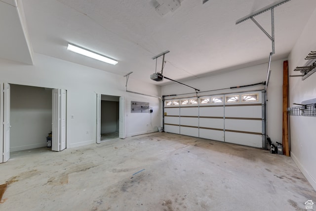 1145 E Bonita St, Moab, UT 84532 - garage with a garage door opener