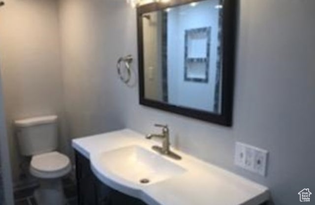 390 N 100 E, Spanish Fork, UT 84660 - bathroom with toilet and vanity