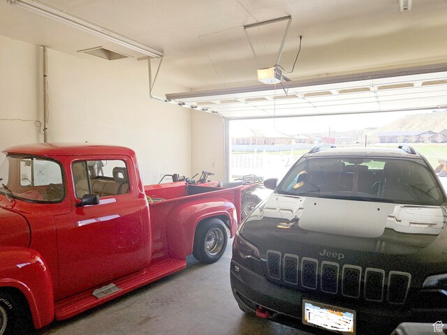 816 N 3500 W, Vernal, UT 84078 - garage with a garage door opener