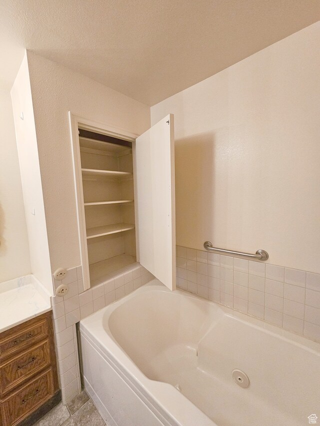 816 N 3500 W, Vernal, UT 84078 - bathroom featuring a jetted tub and vanity