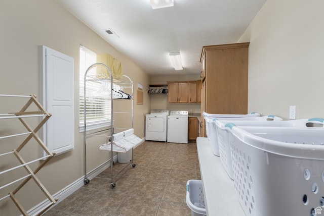 2120 N 2500 W, Vernal, UT 84078 - kitchen with washer and clothes dryer and light tile flooring