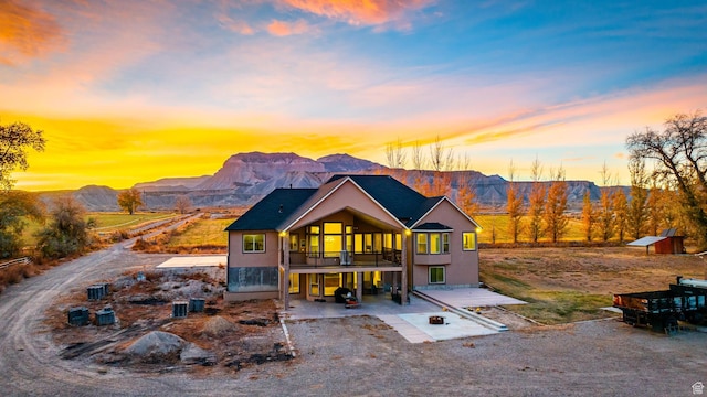 885 S Southflat Rd, Huntington, UT 84528 - view of front of house with a balcony and a mountain view
