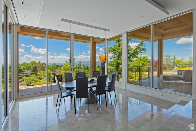 1559 E Tomahawk Dr N, Salt Lake City, UT 84103 - view of sunroom / solarium