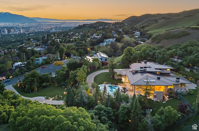 1559 E Tomahawk Dr N, Salt Lake City, UT 84103 - aerial view at dusk with a mountain view