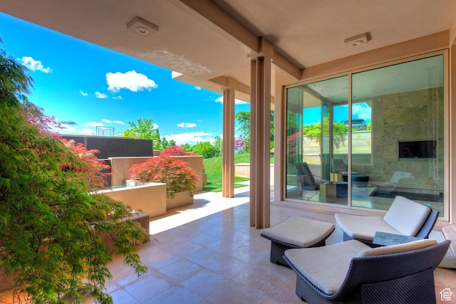 1559 E Tomahawk Dr N, Salt Lake City, UT 84103 - view of patio / terrace