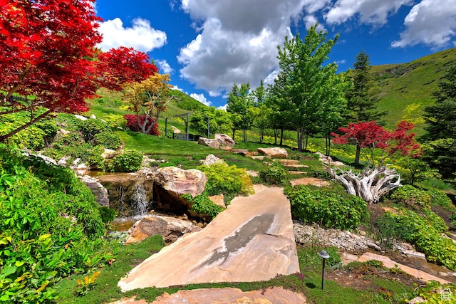 1559 E Tomahawk Dr N, Salt Lake City, UT 84103 - view of yard featuring a mountain view