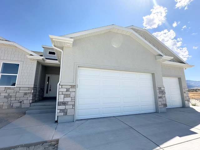 634 E Otto Ln, Grantsville, UT 84029 - garage featuring concrete driveway