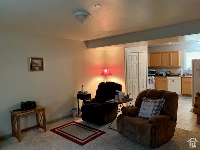 818 S 50 E, Vernal, UT 84078 - view of tiled living room