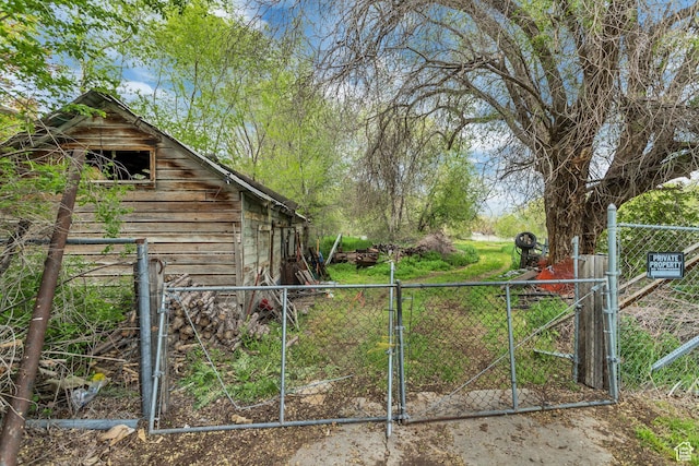 1790 W Sugar Factory Rd, West Jordan, UT 84088 - view of yard featuring an outbuilding