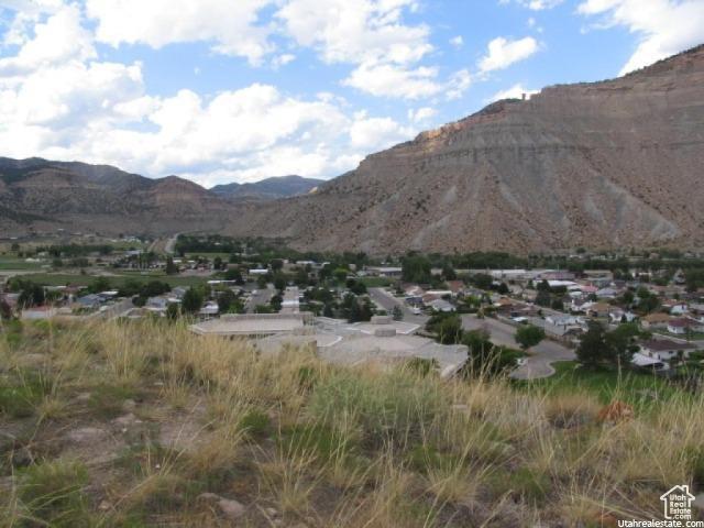 700 N Spring Canyon Dr, Helper, UT 84526