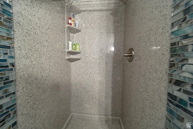 2317 N Hillside Dr, Wellington, UT 84542 - full bathroom with a tile shower