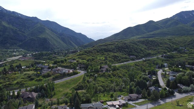 5570 W Mountain View Dr, Mountain Green, UT 84050
