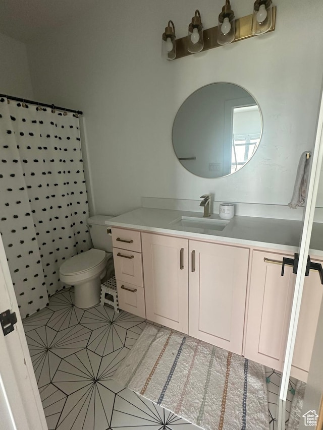 40 E 200 N, Castle Dale, UT 84513 - bathroom with vanity, toilet, and walk in shower