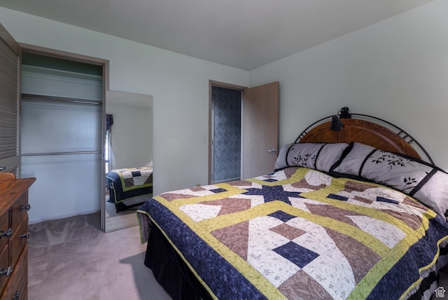 bedroom featuring carpet floors