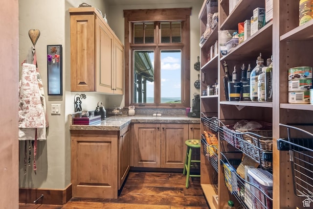 1355 W Red Hawk Trl Unit 35, Park City, UT 84098 - kitchen featuring dark wood finished floors
