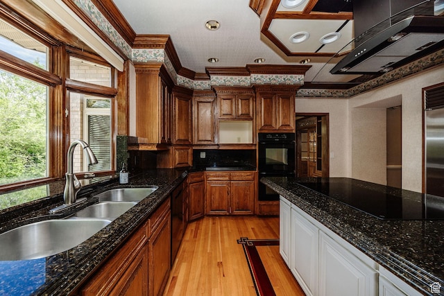 1387 E 260 N, Logan, UT 84321 - kitchen featuring sink, light hardwood / wood-style flooring, plenty of natural light, and black appliances