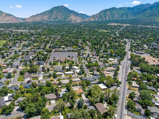 bird's eye view with a mountain view