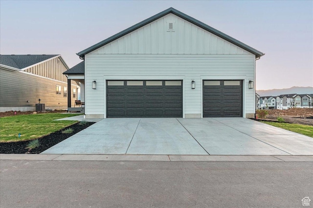 1901 S Sawmill Blvd E Unit 415, Heber City, UT 84032 - modern farmhouse with central AC, a garage, and a lawn