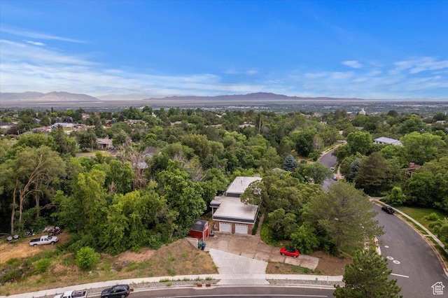 bird's eye view featuring a mountain view