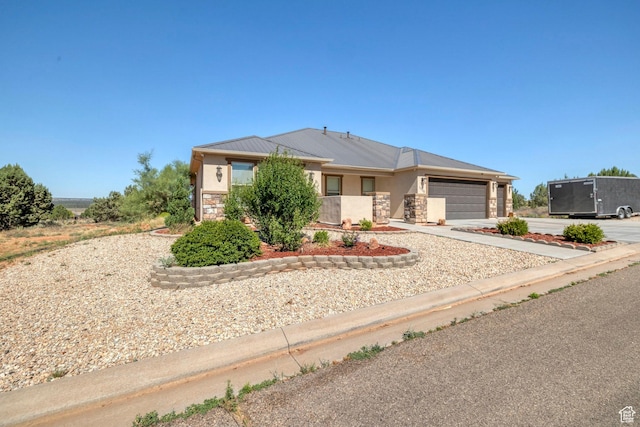 1536 S Cliff Dr, Apple Valley, UT 84737 - view of front facade featuring a garage