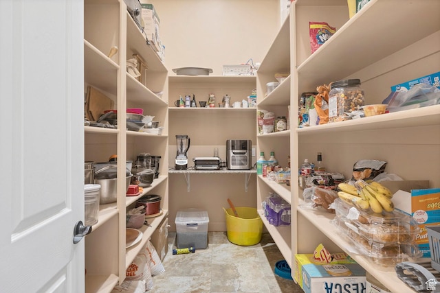 1536 S Cliff Dr, Apple Valley, UT 84737 - view of pantry