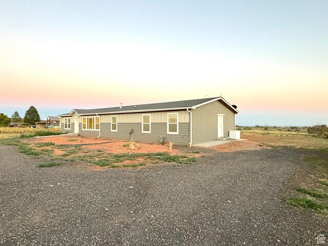 944 E Kiva Dr, Blanding, UT 84511 - view of side of property