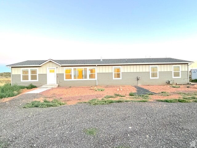 944 E Kiva Dr, Blanding, UT 84511 - single story home with board and batten siding