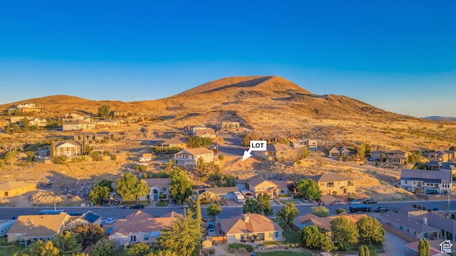 2523 W Spilsbury Ct, Hurricane, UT 84737 - mountain view