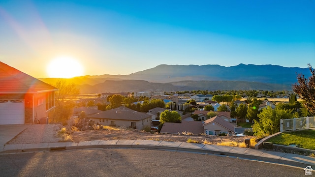 2523 W Spilsbury Ct, Hurricane, UT 84737 - view of front of home featuring a mountain view and a garage