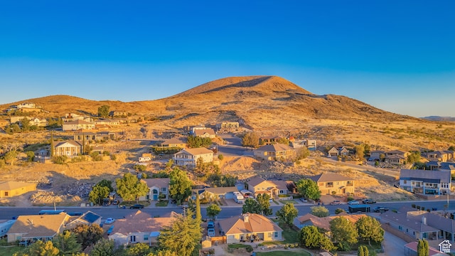 2523 W Spilsbury Ct, Hurricane, UT 84737 - property view of mountains