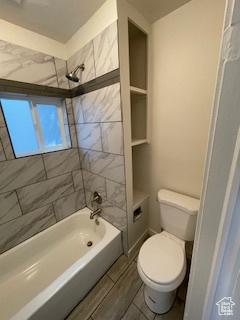 38 E 500 N, Tooele, UT 84074 - full bathroom featuring toilet and tub / shower combination