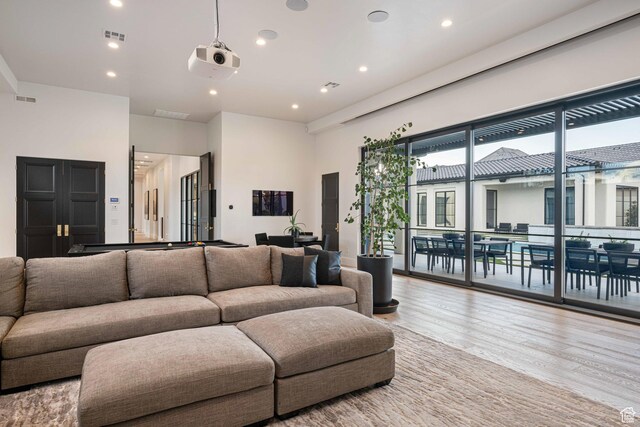 3905 S Quarry Ridge Dr, St George, UT 84790 - living room featuring light hardwood / wood-style floors