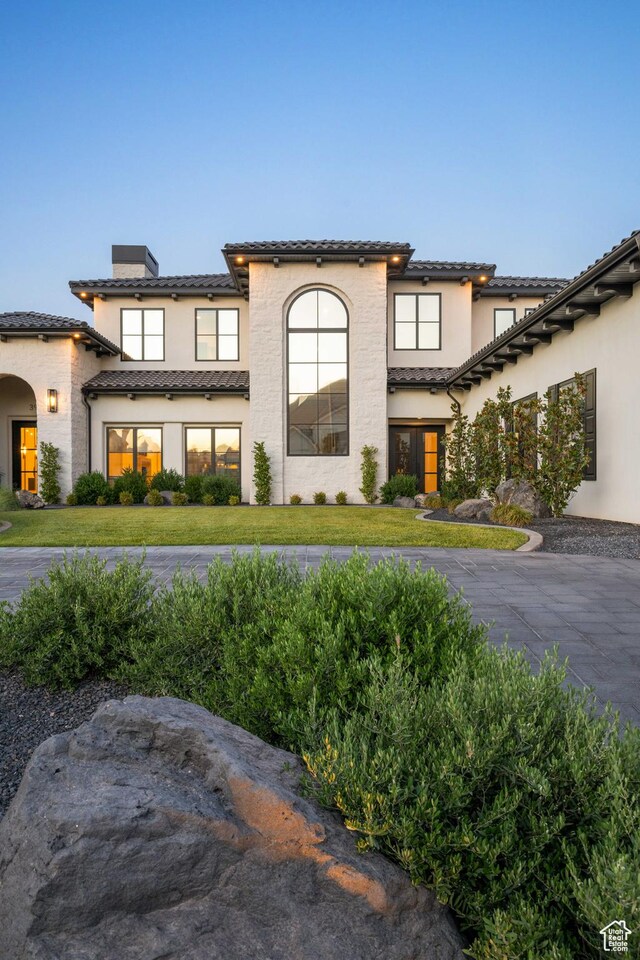 3905 S Quarry Ridge Dr, St George, UT 84790 - view of front of house featuring a front lawn