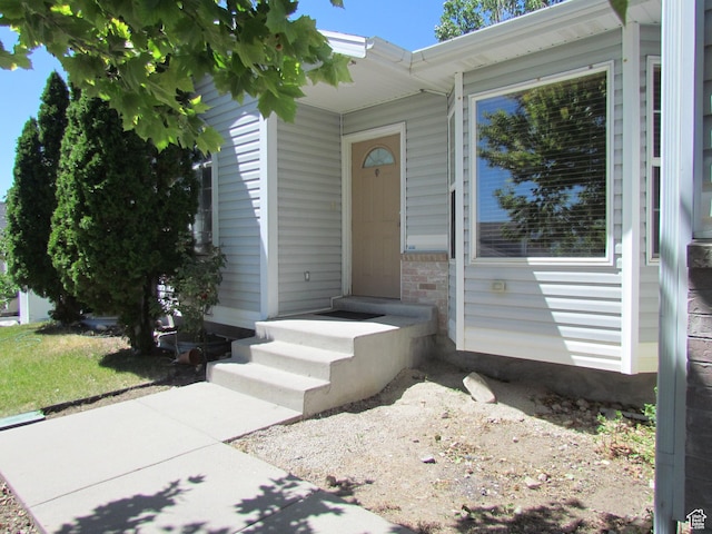 6528 S Rogers Dr, West Valley City, UT 84118 - view of property entrance