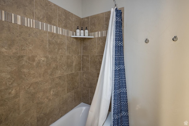 635 W 0470 N, Moab, UT 84532 - bathroom featuring shower / bathtub combination with curtain